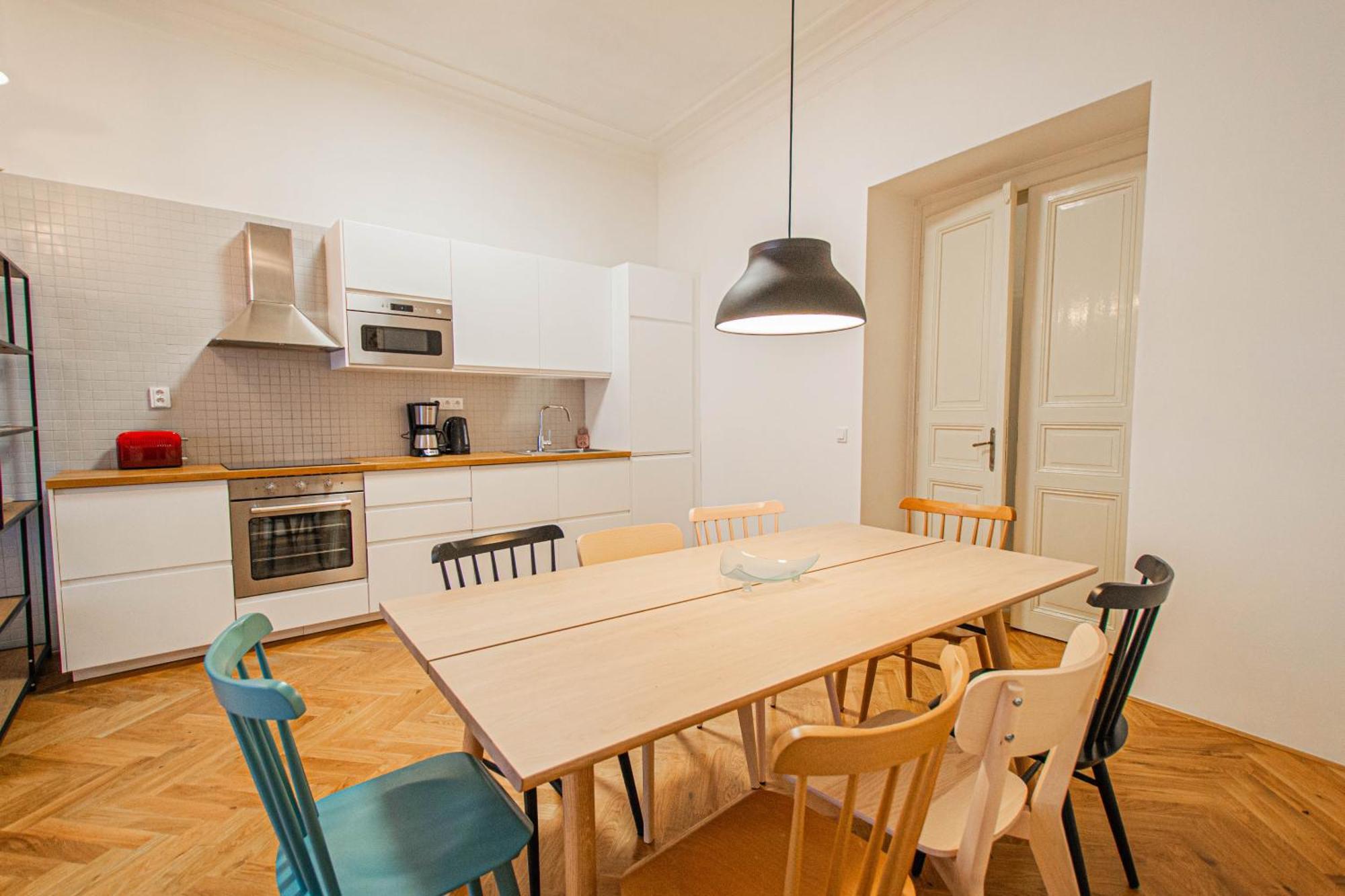 3bdr Main Square Spacious Designed * Prag